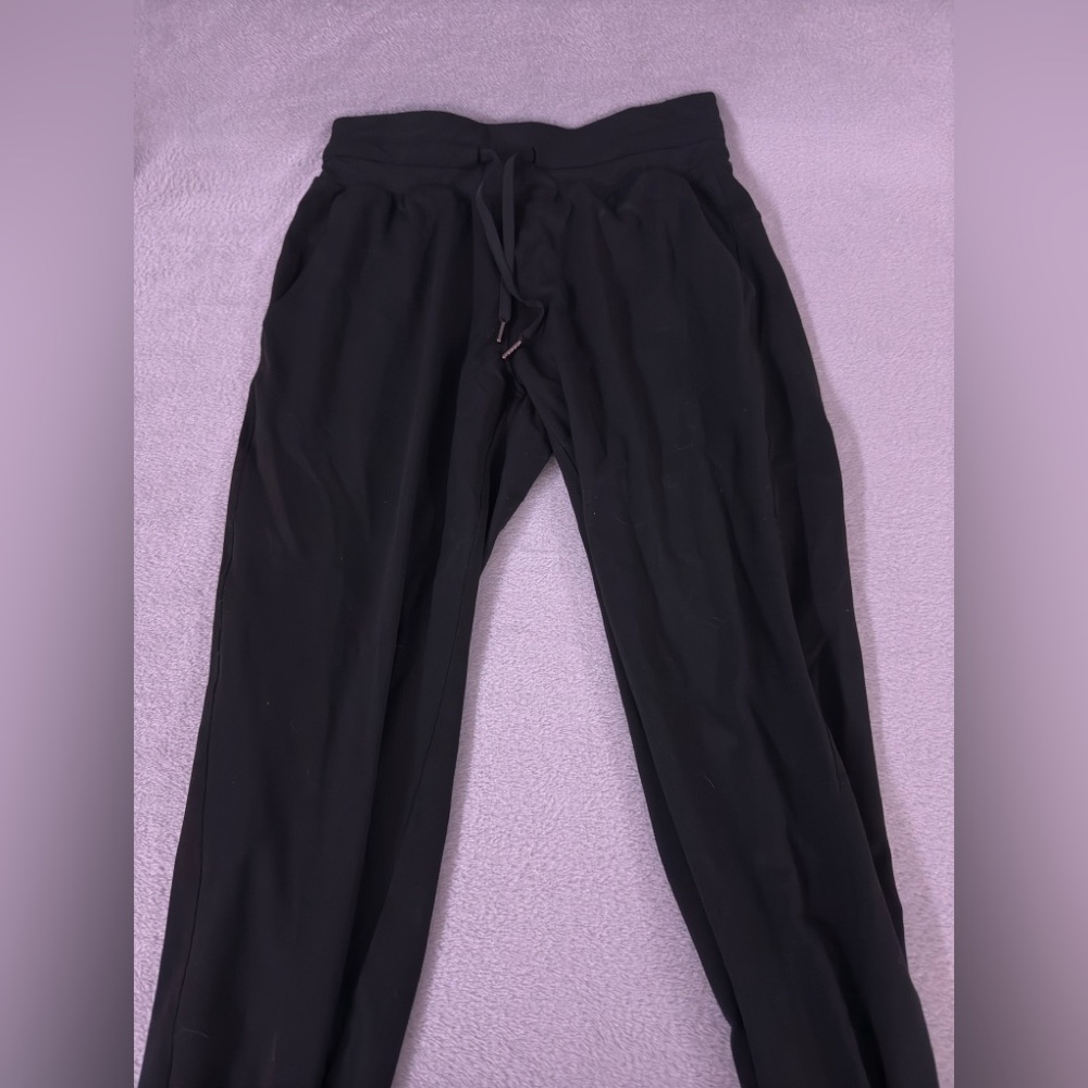 Zyia Unwind Joggers-Black
